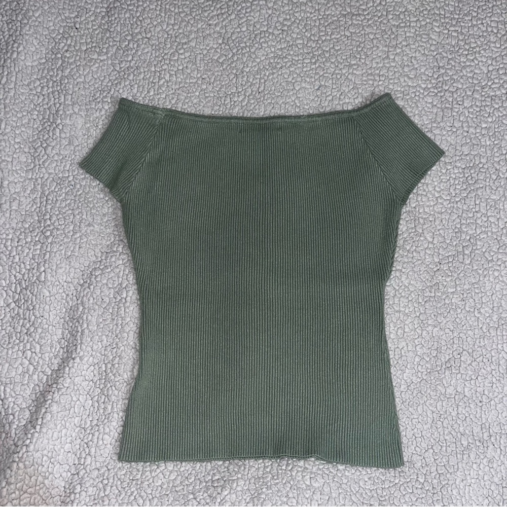 Off shoulder sweater top - Picture 4 of 6
